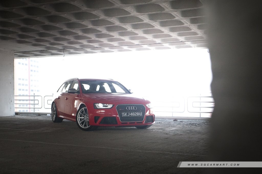 Audi RS4 Avant 4.2 FSI quattro (A) Review