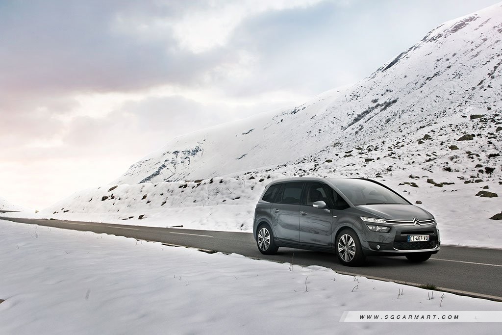 Citroen Grand C4 Picasso 2.0 BlueHDi 150 (A) First Drive Review