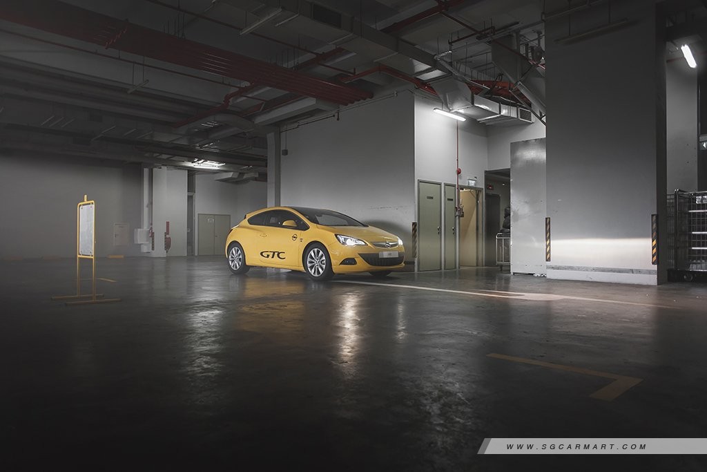 Opel Astra GTC 1.6 Turbo (A) Review