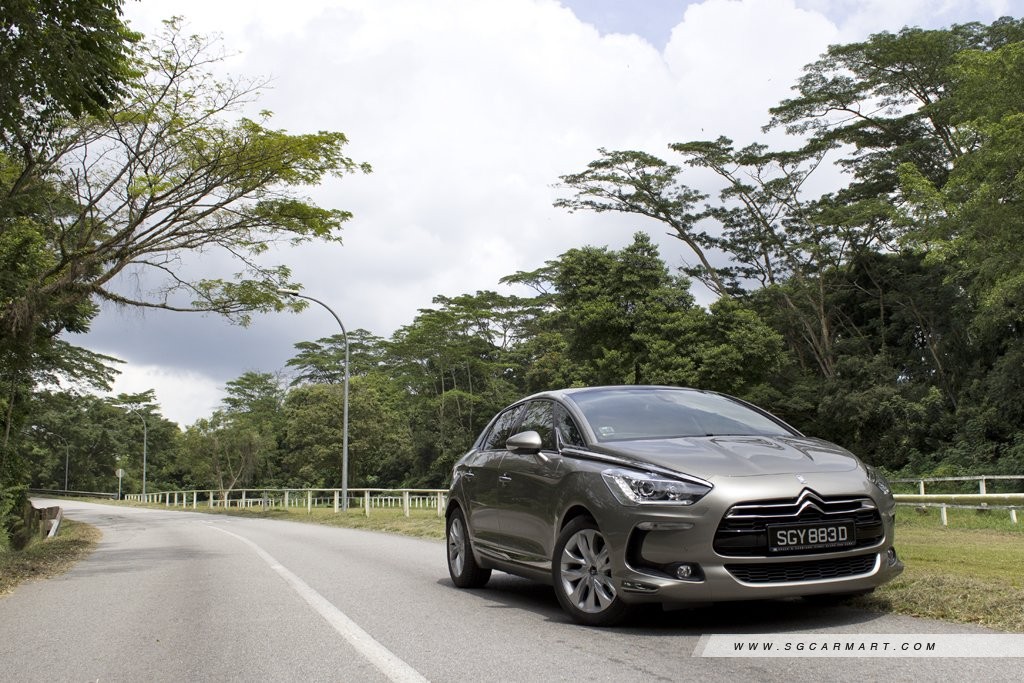 Citroen DS5 Diesel 1.6 e-HDi ETG (A) Review