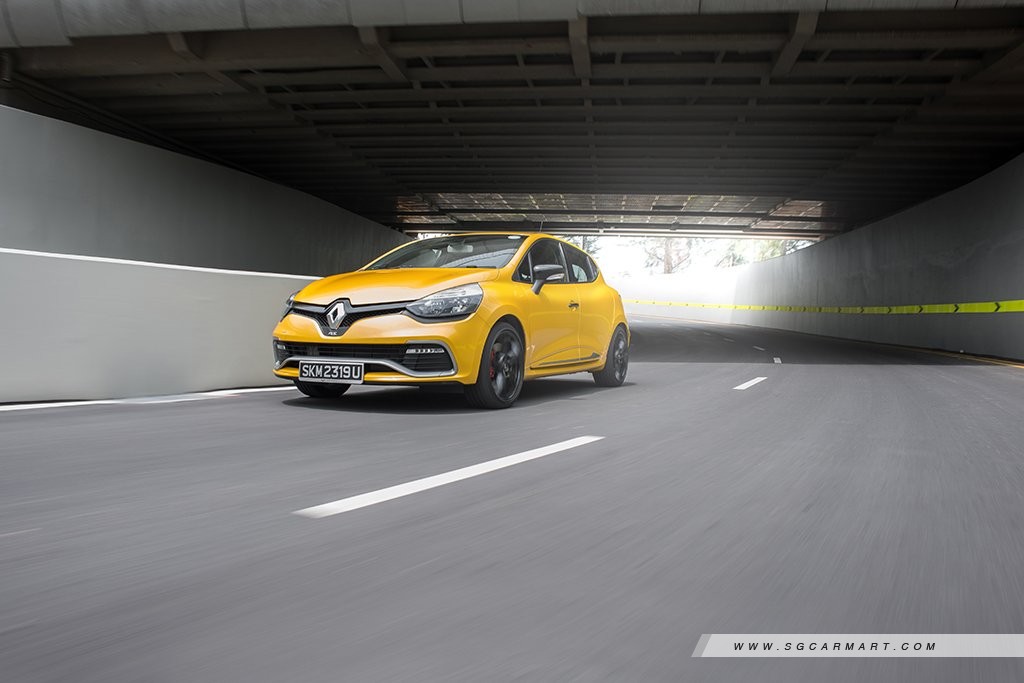 Renault Clio R.S. 1.6T Cup (A) Review