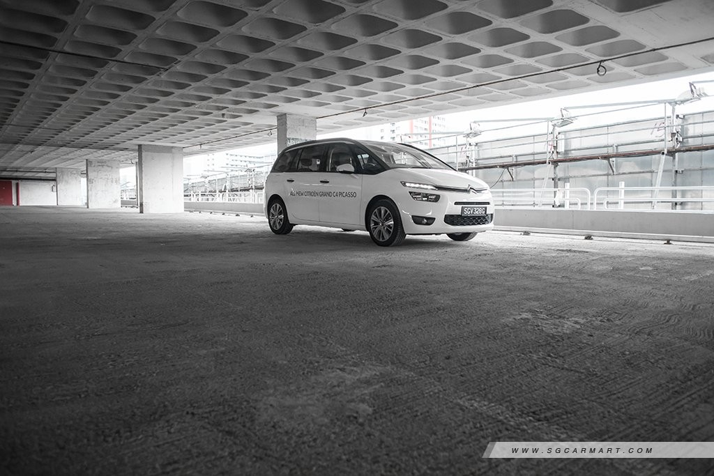 Citroen Grand C4 Picasso 1.6 e-HDi ETG6 INTENSIVE (A) Review