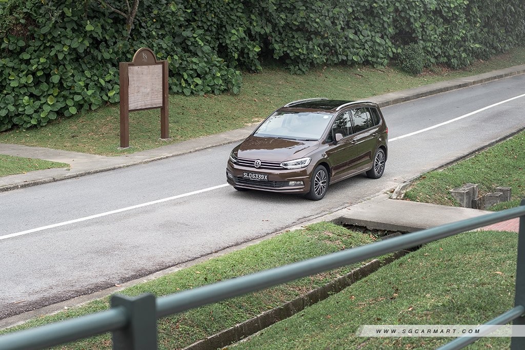 Volkswagen Touran 1.4 TSI DSG Comfortline EQP (A) Review - Sgcarmart