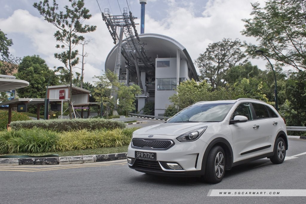 Kia Niro Hybrid 1.6 (A) Review - Sgcarmart