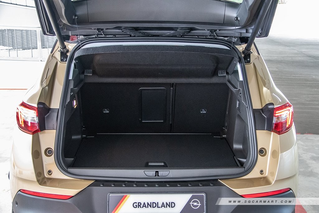 Opel Grandland X dimensions, boot space and electrification