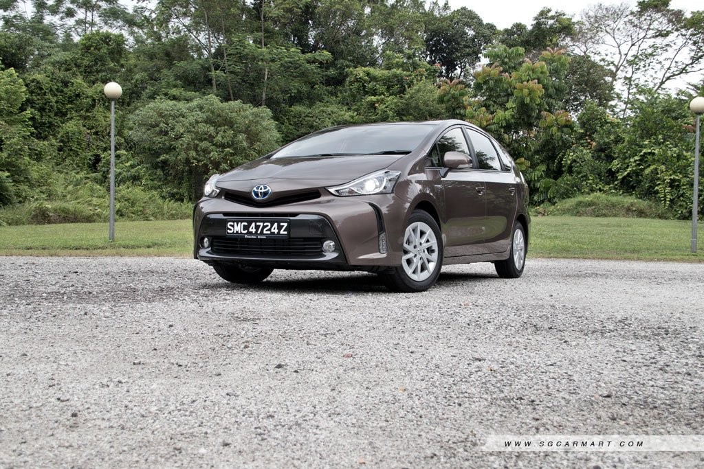Toyota Prius+ Hybrid 1.8 (A) Review