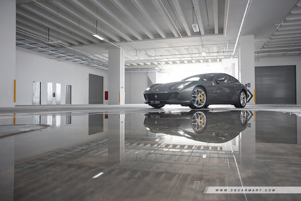 Ferrari GTC4Lusso T 3.9 (A) Review