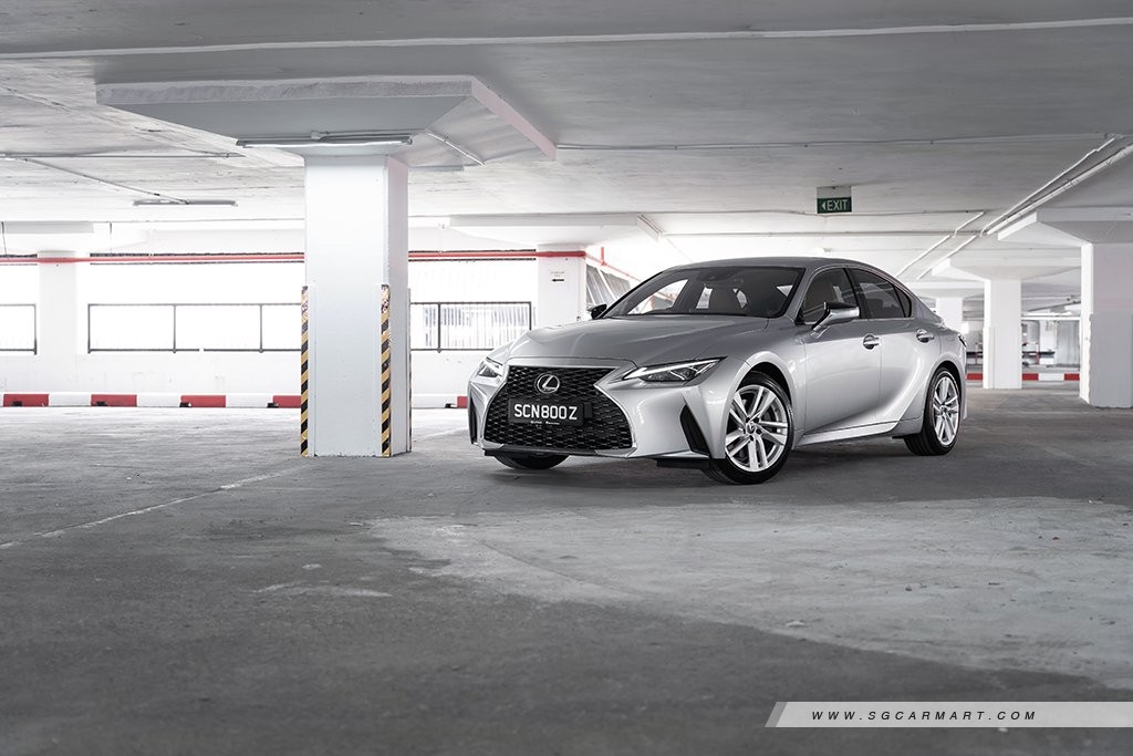 Lexus IS 300 2.0 (A) Facelift Review