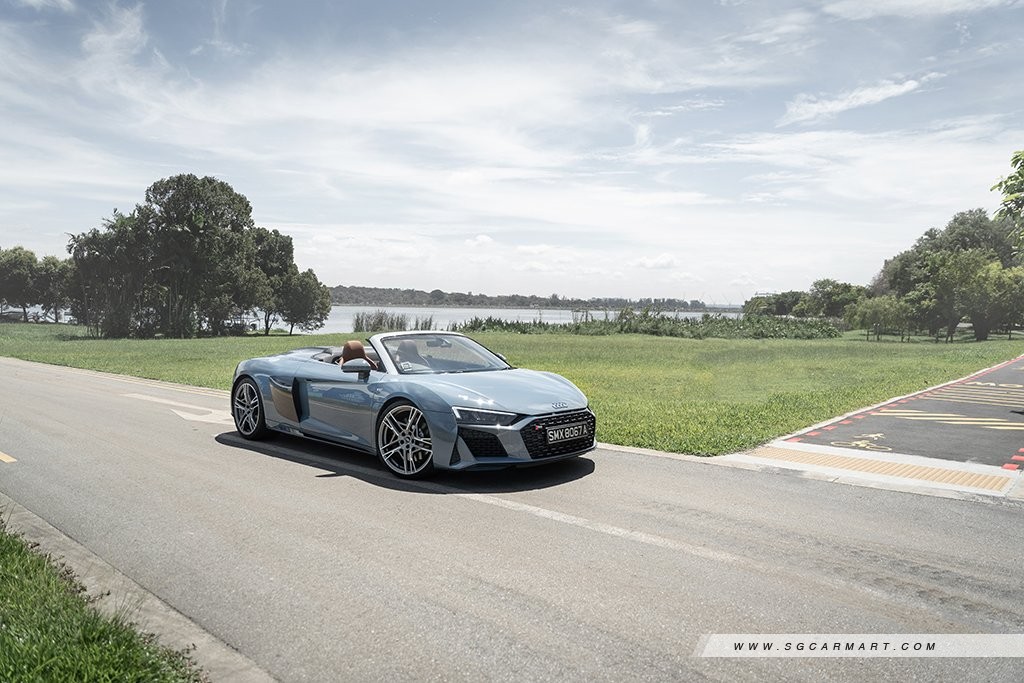 Audi R8 Spyder 5.2 FSI RWD S tronic (A) Facelift Review