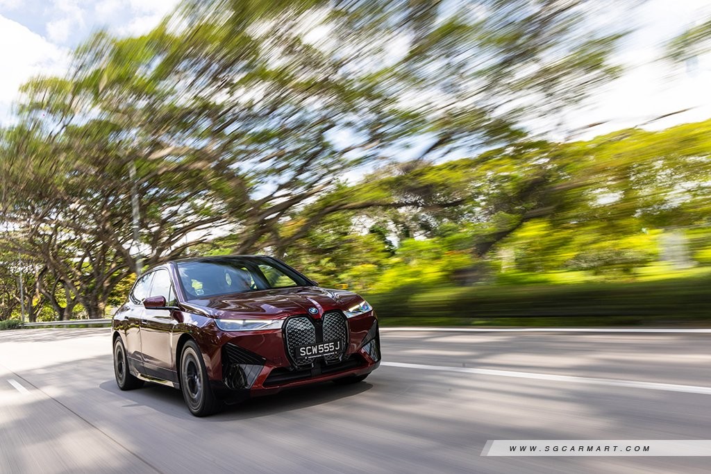 BMW iX Electric xDrive40 Sport Launch Edition 76.6 kWh (A) First Drive Review