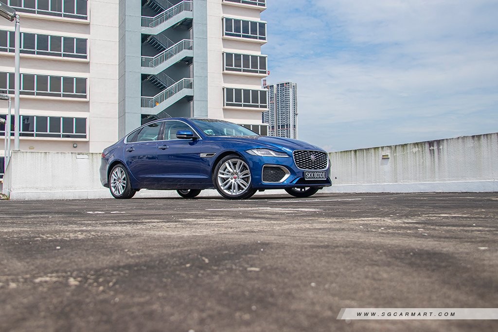 Jaguar XF 2.0 SE (A) Facelift Review