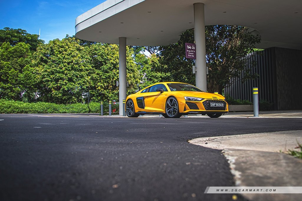 Audi R8 Coupe 5.2 FSI Performance RWD S tronic (A) Facelift Review