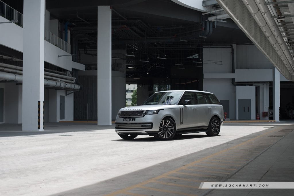 Land Rover Range Rover Plug-in Hybrid 3.0 SE (A) Review