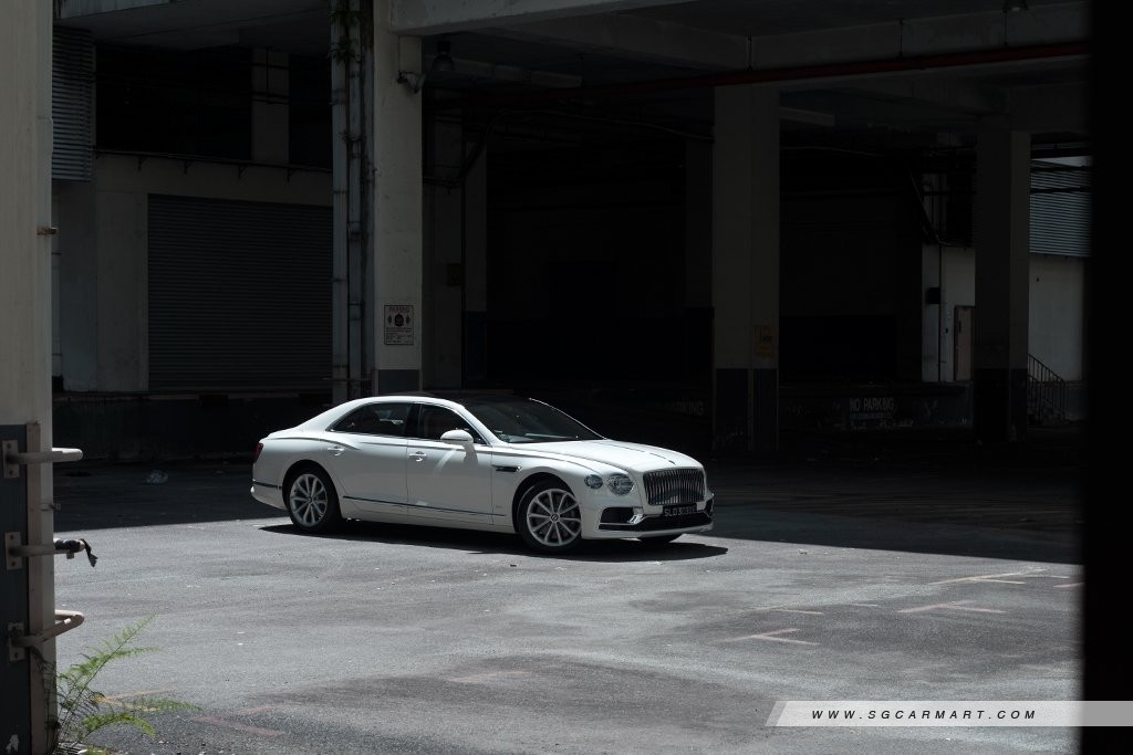 Bentley Flying Spur Plug-in Hybrid 2.9 V6 (A) Review