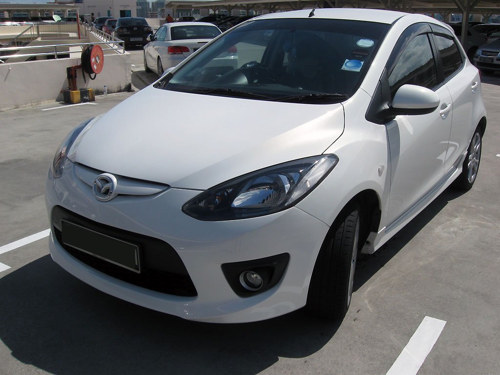 Mazda 2 AT R