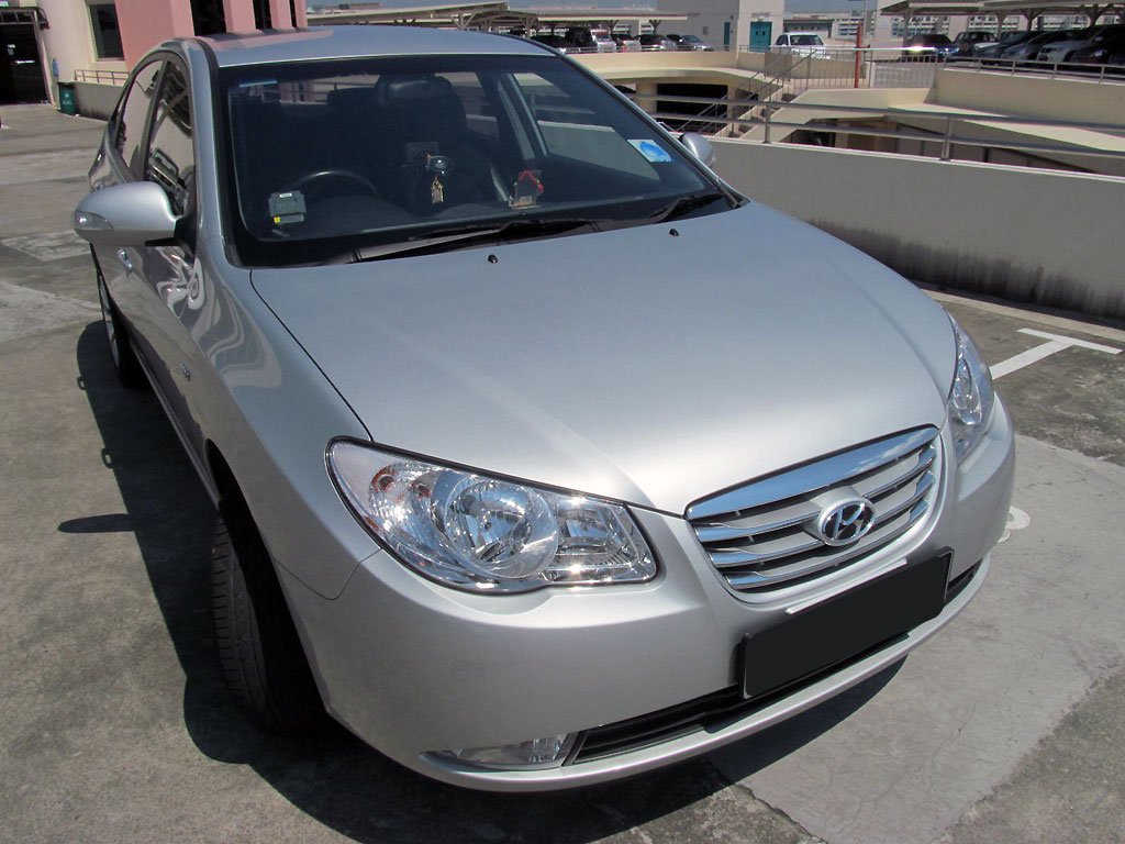 Hyundai Avante 1.6A S