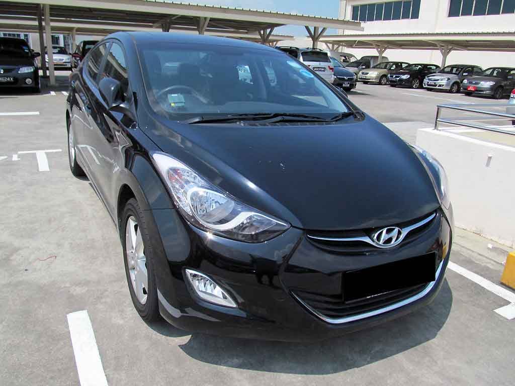 Hyundai Elantra 1.6A Sunroof