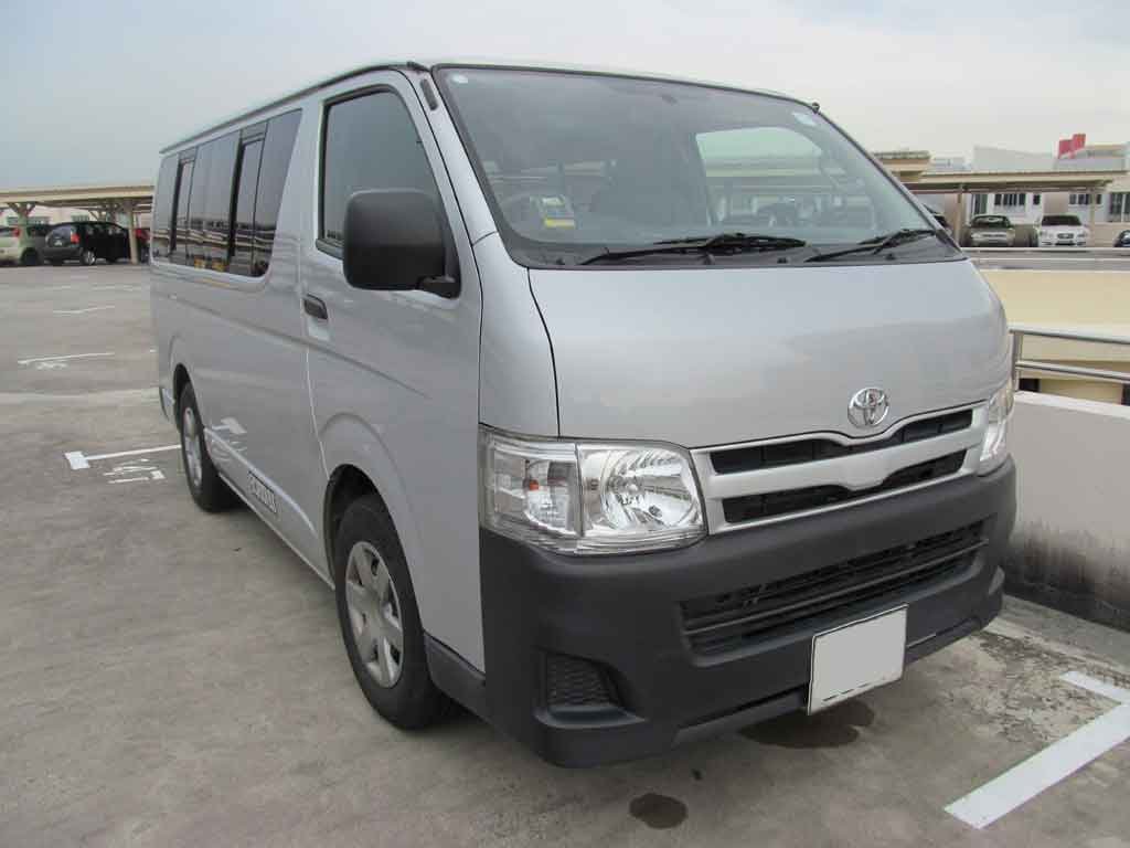 Toyota Hiace Commuter