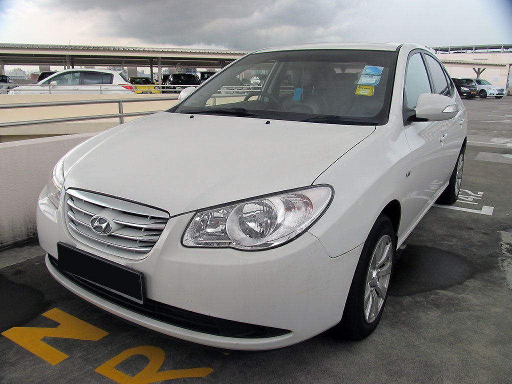 Hyundai Avante 1.6A S Sunroof
