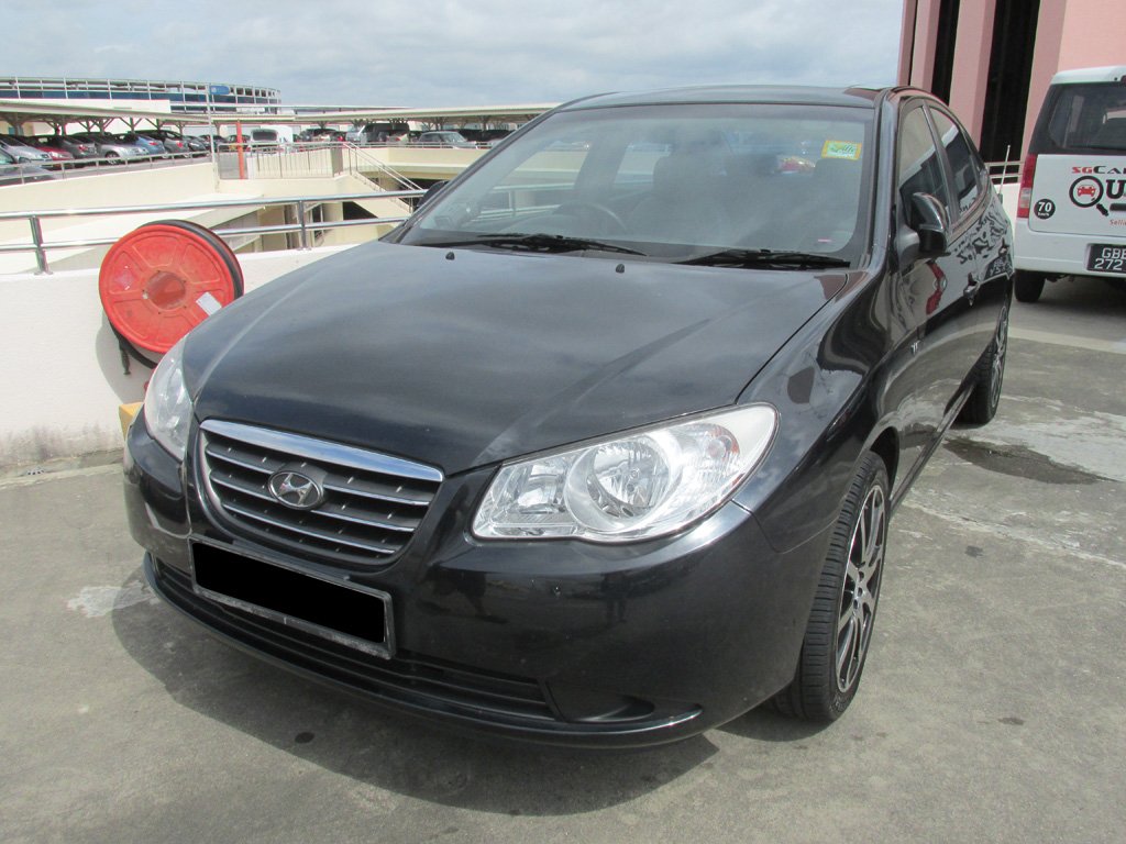 Hyundai Avante 1.6A Sunroof