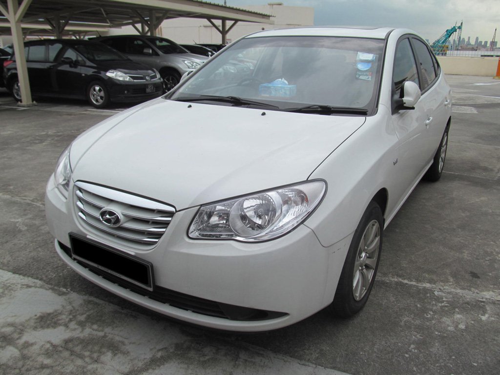 Hyundai Avante 1.6A S Sunroof