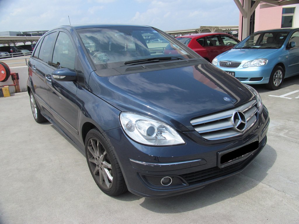 Mercedes Benz B200