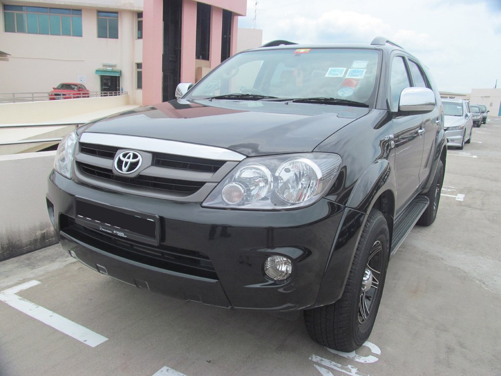 Toyota Fortuner 2.7A