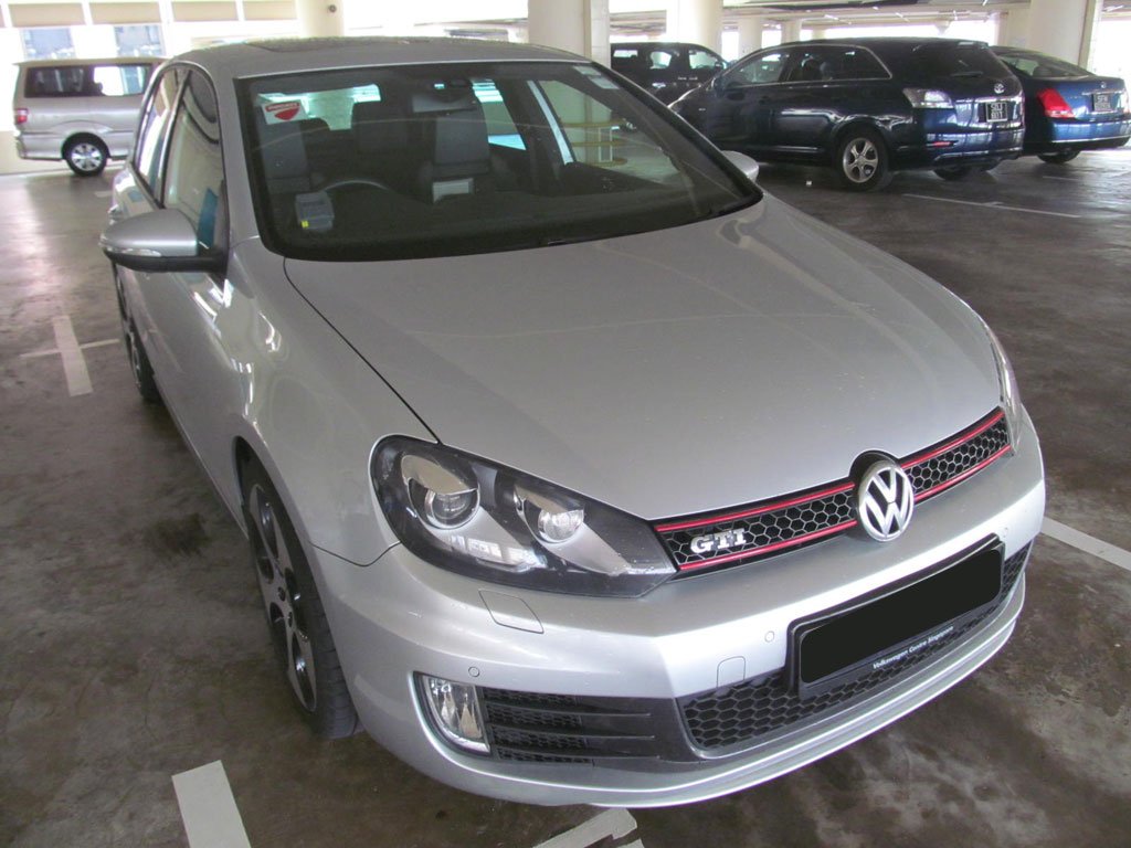 Volkswagen Golf 2.0A GTI