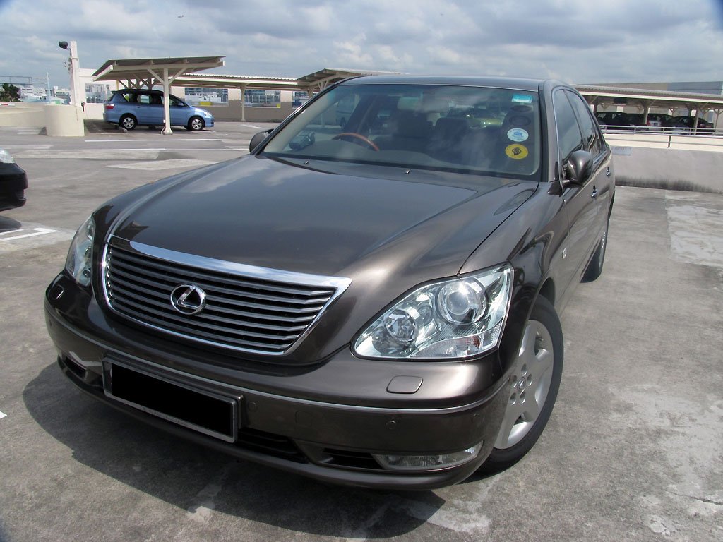 Lexus LS430