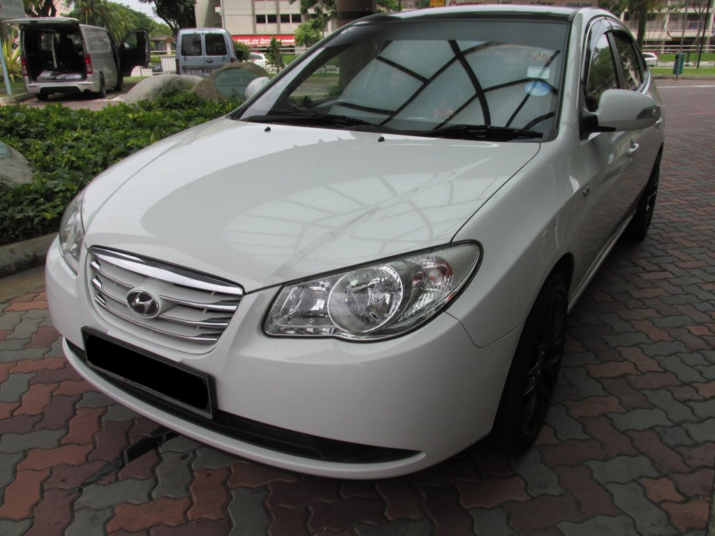 Hyundai Avante 1.6A S