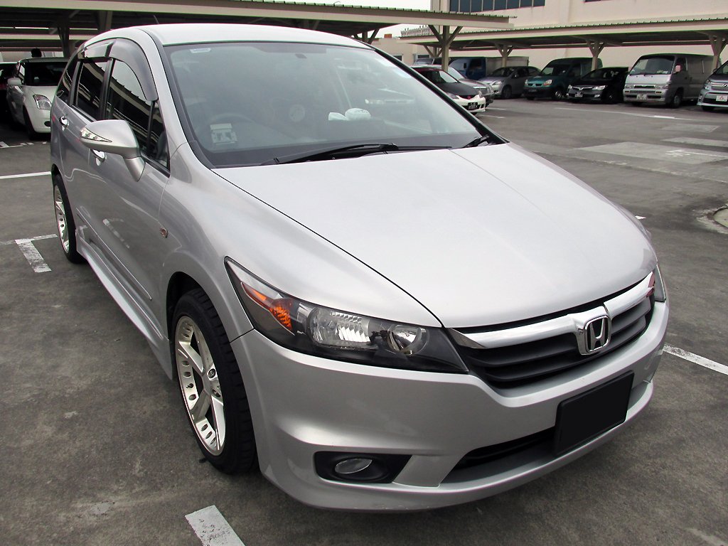 Honda Stream 1.8A