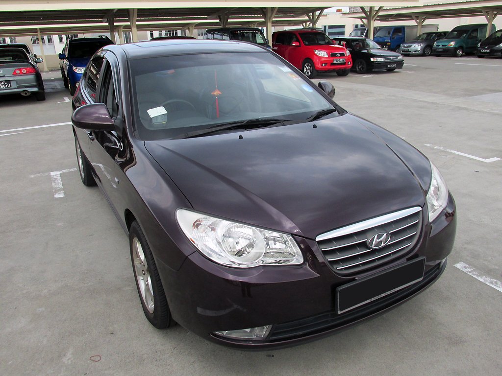 Hyundai Avante 1.6A Sunroof