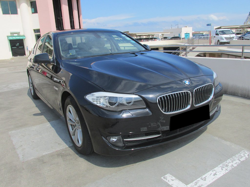 BMW 523I