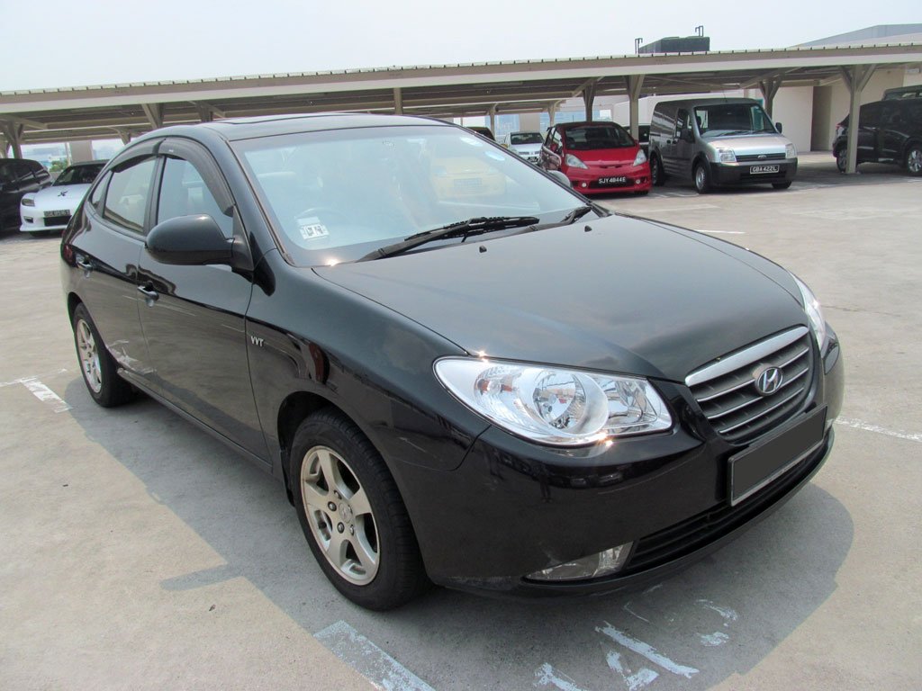 Hyundai Avante 1.6A Sunroof