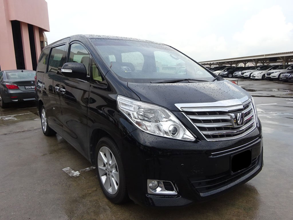 Toyota Alphard 2.4A Moonroof