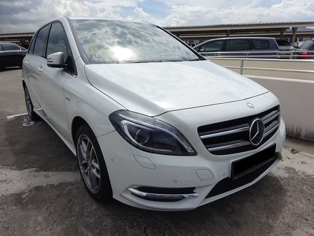 Mercedes Benz B200