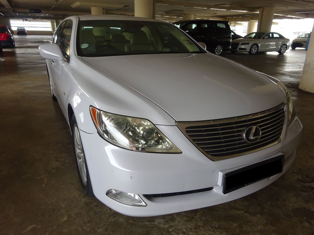 Lexus LS460