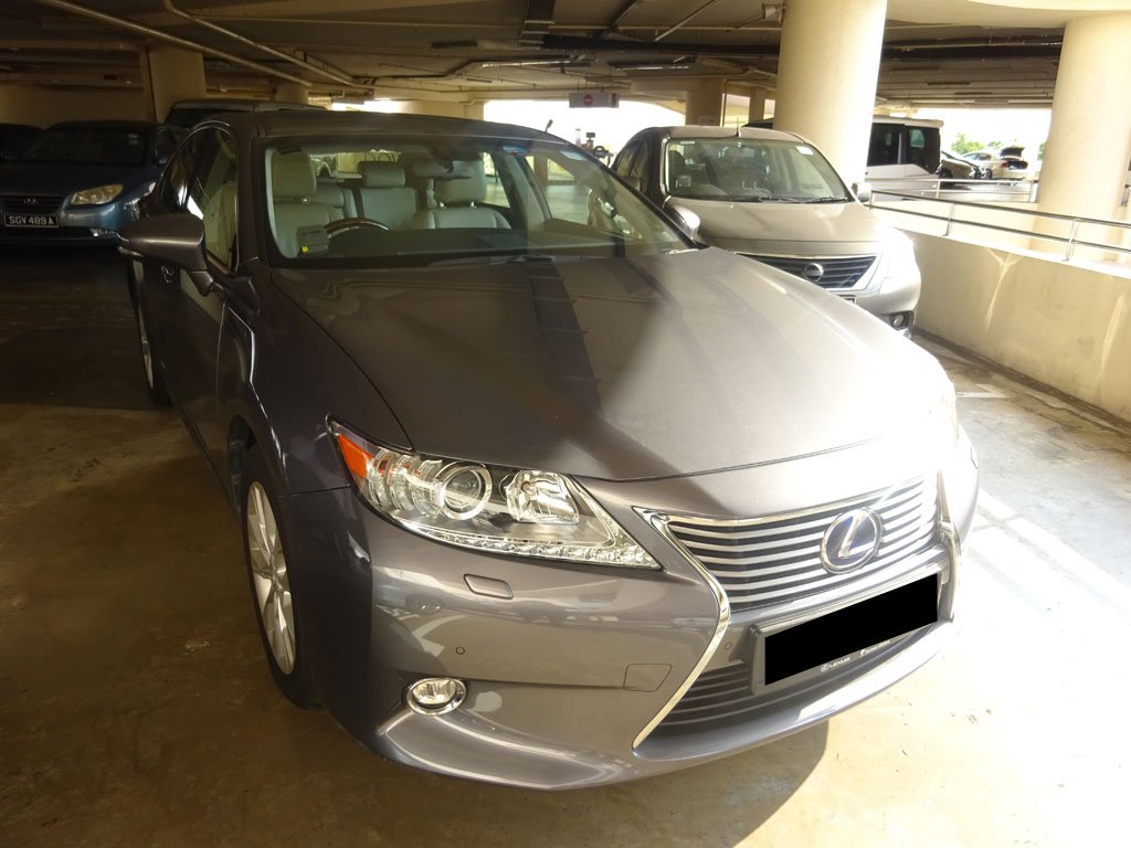 Lexus ES300H CVT (Hybrid)