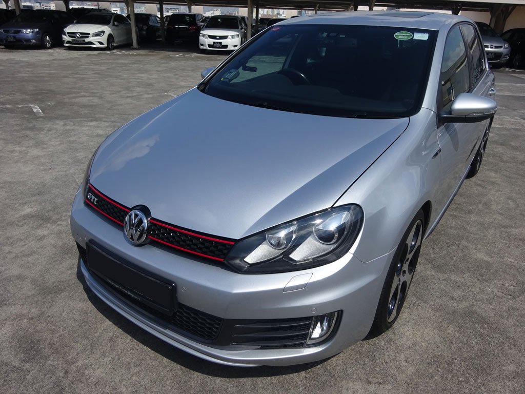 Volkswagen Golf 2.0A GTI