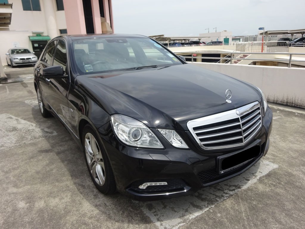 Mercedes Benz E250 CGI Blue-Efficiency