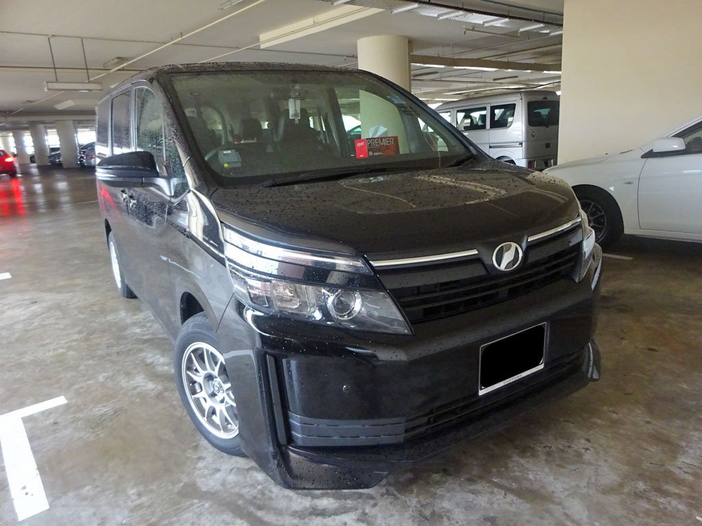 Toyota Voxy 2.0A X