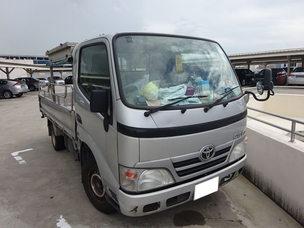 Toyota Dyna 150 3.0M 3 Seater