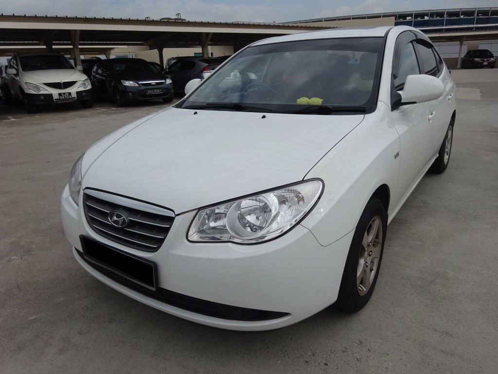 Hyundai Avante 1.6A Sunroof