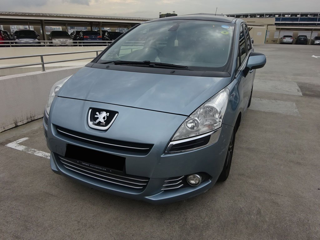 Peugeot 5008 1.6A Turbo Luxury