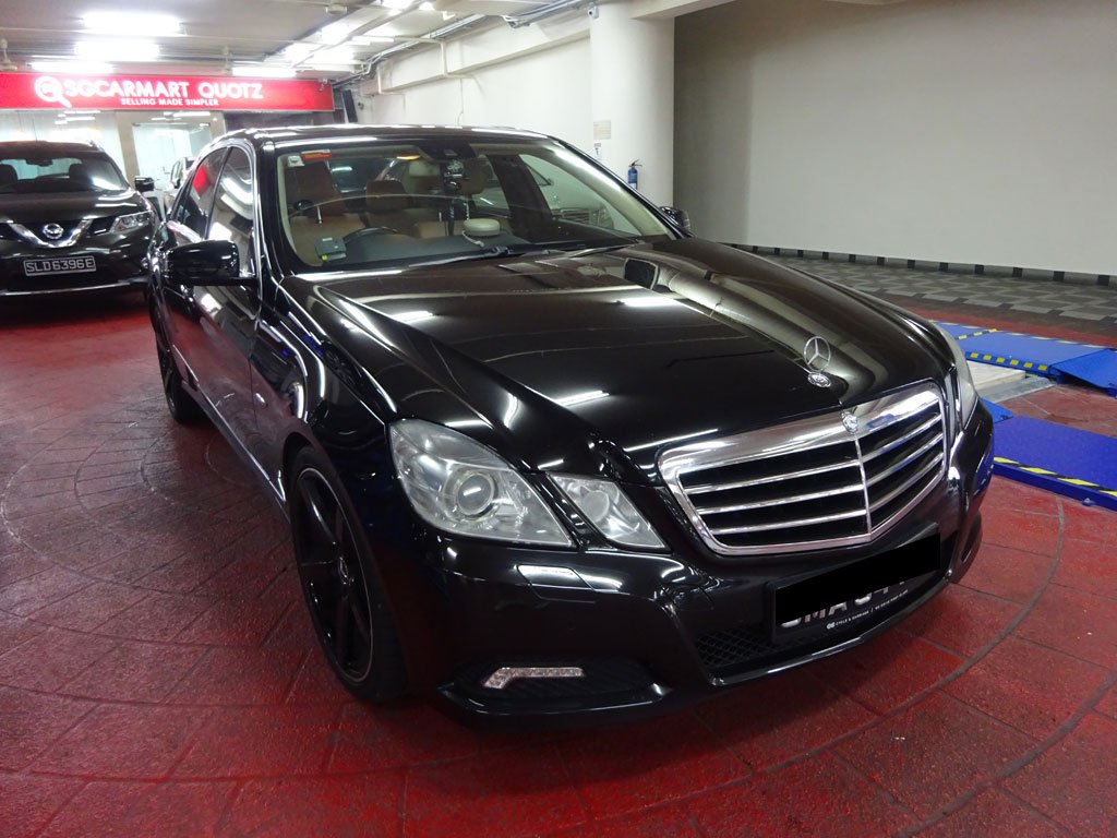 Mercedes Benz E250 CGI A