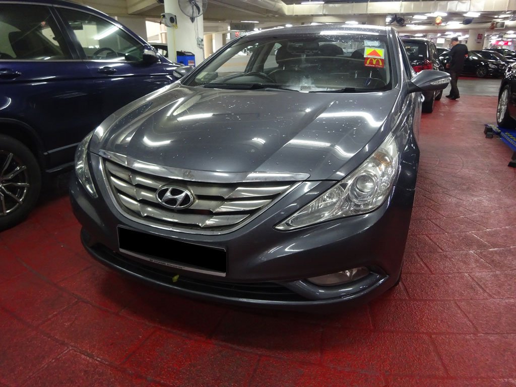Hyundai i45 2.0A