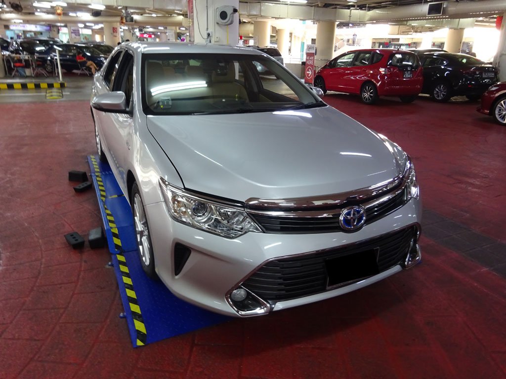 Toyota Camry 2.5G CVT (Hybrid)