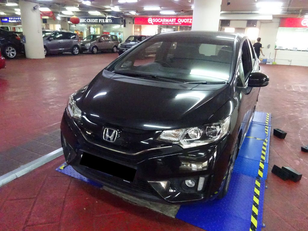 Honda Jazz 1.5A VTIR CVT