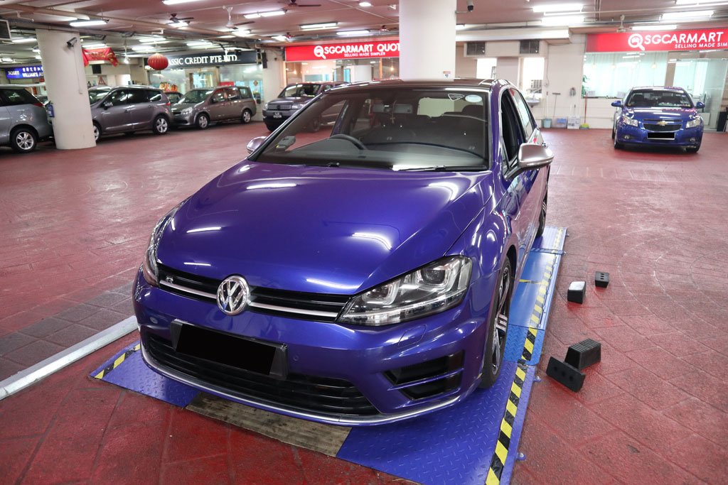 Volkswagen Golf R 2.0A Sunroof