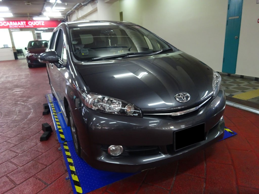 Toyota Wish 1.8 CVT